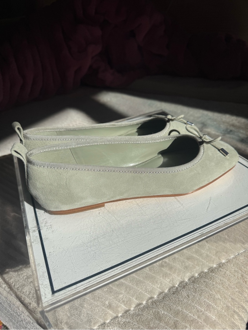 Marc Fisher Soft Green Suede Bow Ballet Flats - 8.5 - Picture 3 of 9